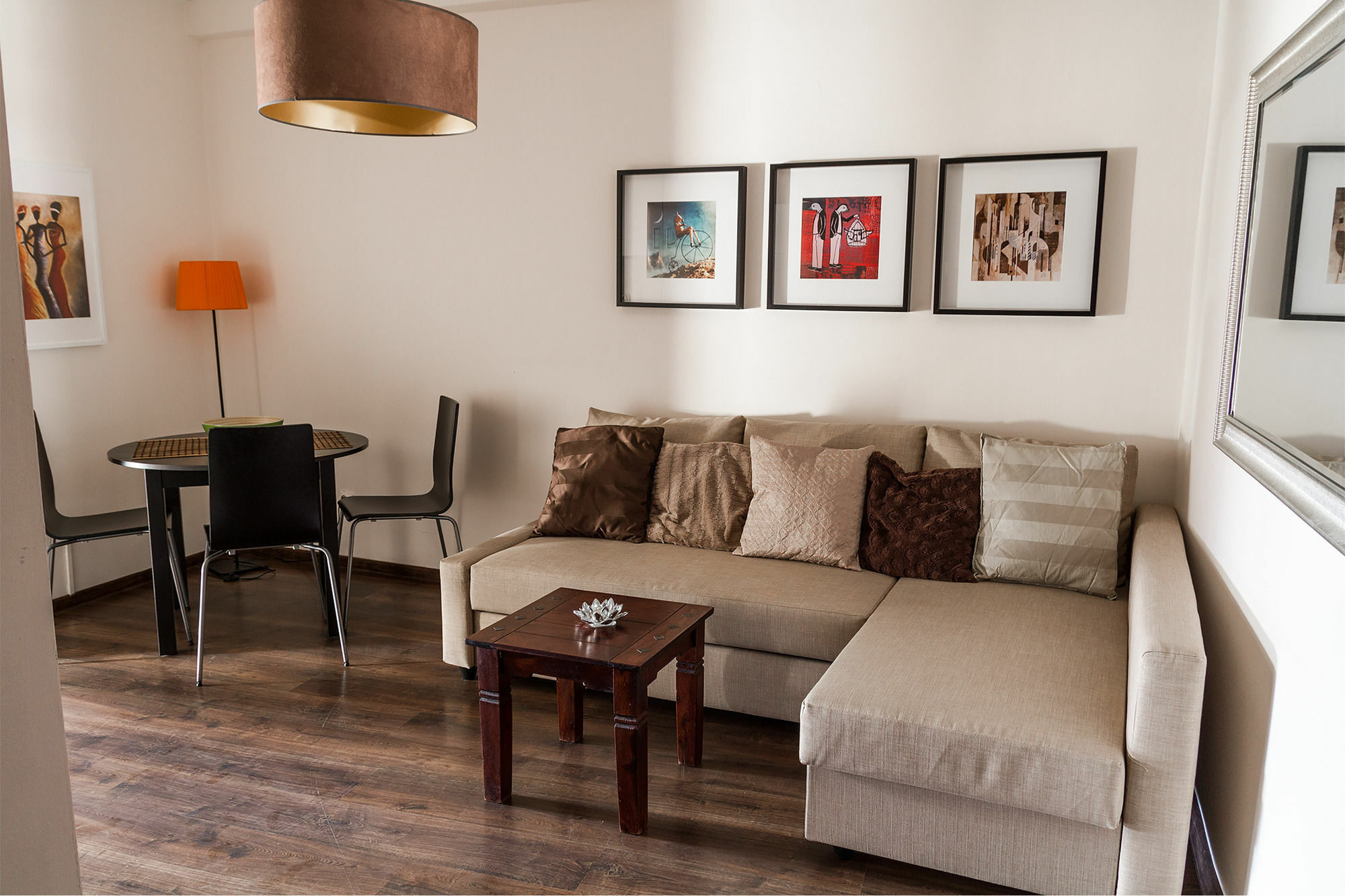 Lounge Apartment